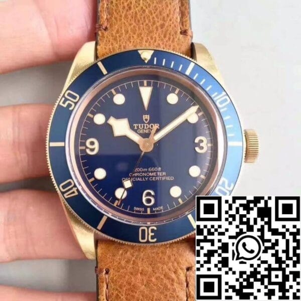 1 498 Tudor Heritage Black Bay M79250BM ZF Factory 1:1 Best Edition Swiss ETA2824-2 Superlumed Dome-shaped Blue Dial