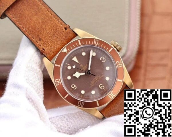 2 1 e463217f d735 4d27 af0c b48a30d6772d Tudor Heritage Black Bay Bronze 79250B XF Factory 1:1 Best Edition Swiss ETA 2824 Brown Dial