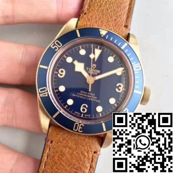 3 497 Tudor Heritage Black Bay M79250BM ZF Factory 1:1 Best Edition Swiss ETA2824-2 Superlumed Dome-shaped Blue Dial