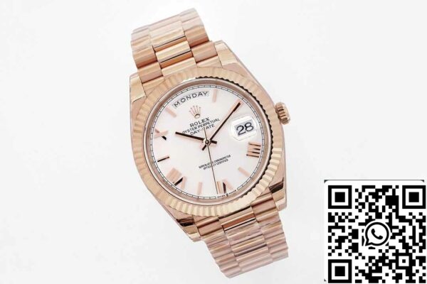 4 31 8c0333ed 65b4 4915 b7f7 d12376ea0e99 Rolex Day Date M228235-0032 1:1 Best Edition EW Factory Λευκό καντράν