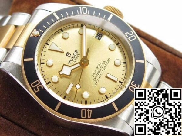 4 501 Tudor Heritage Black Bay M79733N-0004 ZF Factory 1:1 Best Edition Swiss ETA2824-2 Superlumed Dome-shaped Yellow Gold Dial