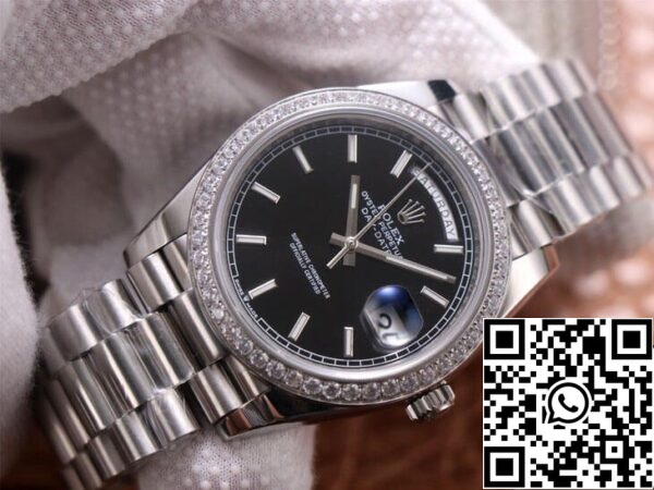 4 75 d4f5254e b11d 4a1b ab42 6c8ad30b8d64 Rolex Day Date M228349RBR-0002 1:1 Best Edition EW Factory Ouro Branco 18 quilates