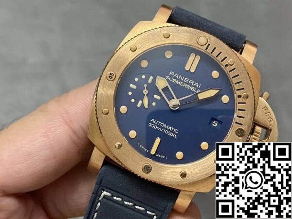 4 9 f09bd4cb cd5e 4540 b020 fed7baf10ab5 Panerai Submersible PAM01074 1:1 Best Edition VS Factory Quadrante Blu