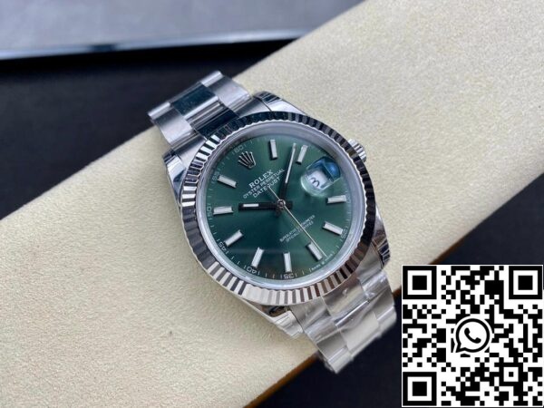 5 2 75b2feb7 7f8e 4d4b b6d1 86cfacd352d0 Rolex Datejust M126334-0028 41mm Oyster hihna VS Factory Green Dial