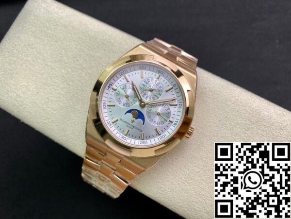 5 3 3b574bd5 9917 45c0 b92a 04d4c370d5b3 Vacheron Constantin Overseas 4300V/120R-B064 1:1 Best Edition 8F Factory Ezüstös fehér számlap