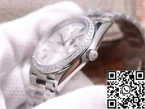 6 38 a3cec671 3f71 43c0 843a 8d2952cab246 Rolex Day Date M228349RBR-0001 1:1 Best Edition EW Factory Quadrante Argento