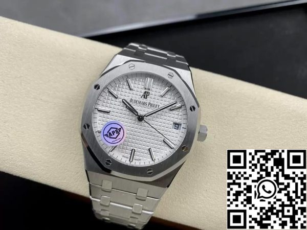 6 44 00739557 3311 4aa7 baec 0f701f97d799 Audemars Piguet Royal Oak 15500ST.OO.1220ST.04 15500ST.OO.1220ST.04 1:1 Best Edition APS Factory Valkoinen kellotaulu