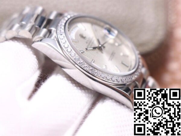 7 42 cb8eef3a 5d81 456d b6e8 e6e4fb1b49f1 Rolex Day Date M228349RBR-0007 1:1 Best Edition EW Factory 18ct Vitguld