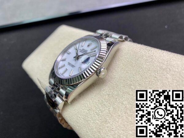 8 28 59f1af56 f68c 4adb 9b93 25a77199ea18 Rolex Datejust M126334-0010 41mm jubileumi szíjjal Tiszta gyári fehér számlap