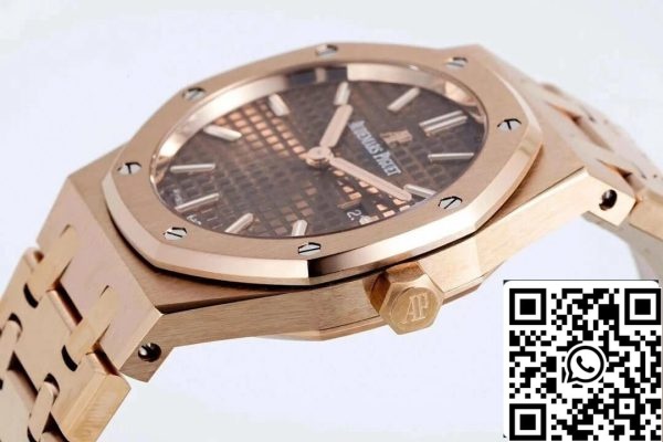 Audemars Piguet Royal Oak Quartz 33MM 67650OR OO 1261OR 01 1 1 Best Edition ZF Factory Brown Dial EU-Horlogewinkel 2201 Audemars Piguet Royal Oak Quartz 33MM 67650OR.OO.1261OR.01 1:1 Best Edition ZF Factory Brown Dial