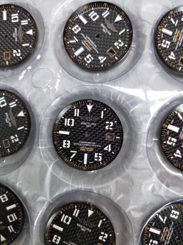 Breitling Avenger Blackbird 44 s 3D številčnico švicarski izvirni gibanje ZDA replika Watch 592 Breitling Avenger Blackbird 44 s 3D številčnico švicarski izvirni gibanje