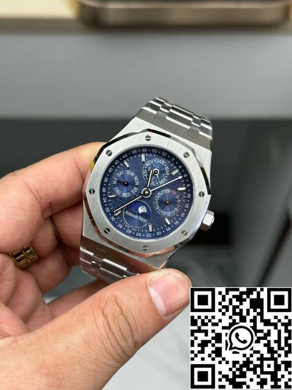 i1703663577 5372 0 Audemars Piguet Royal Oak 26574ST.OO.1220ST.03 BBR Factory 1:1 Best Edition Cadran bleu