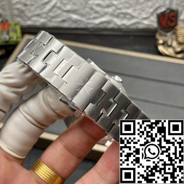 foto 8 2024 07 22 23 52 13 Vacheron Constantin Overseas 47040 JJ Factory 1:1 Best Edition Swiss ETA9015 Quadrante bianco