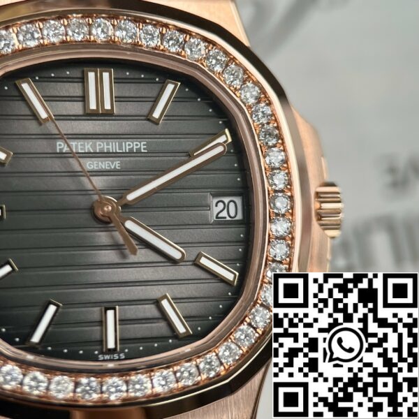 z4631955102760 379e3475278cc4726c4b7cb3b9892d9a Patek Philippe Nautilus 5711/1R-001 -Version med läderband i 18k och diamant