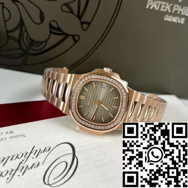 z4631960865044 0acfc59ee421a040fa51ee2d7f7f7cce7f Patek Philippe Nautilus 5711/1R-001 -Wrapped 18k Rose Gold és gyémánt 3K gyári csomagolásban