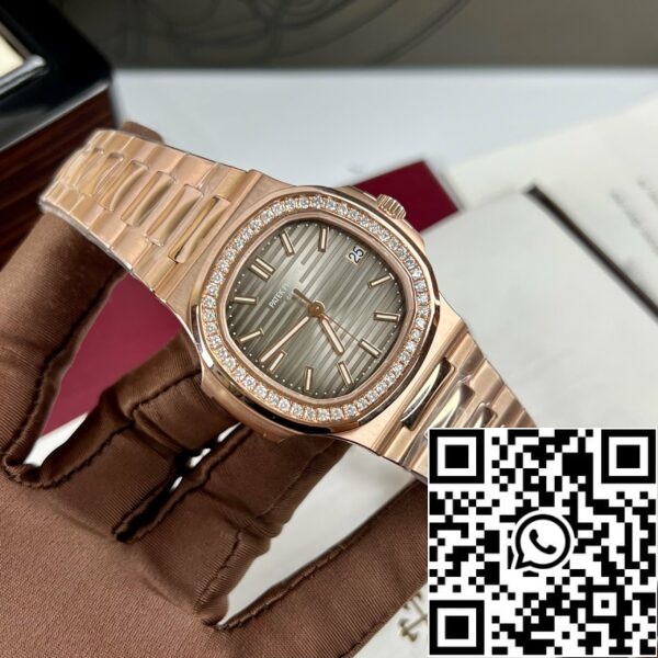 z4631960867836 60c2556c853f960f4f3984c9c61b504a Patek Philippe Nautilus 5711/1R-001 -Kääritty 18k Rose Gold ja timantti 3K tehtaalta