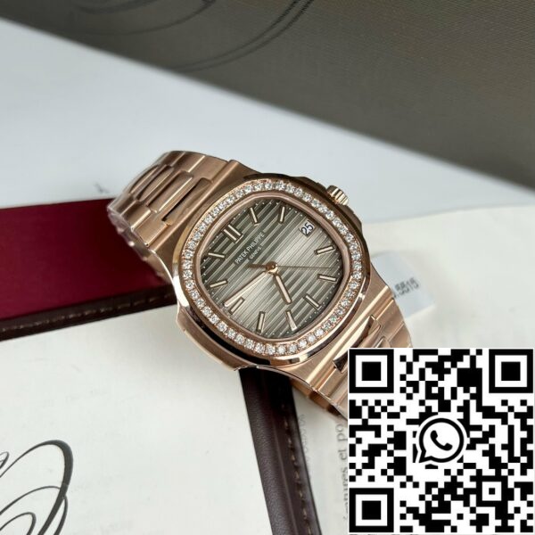 z4631960876193 d3623dfca3f76f897f42abfb09dacf8f Patek Philippe Nautilus 5711/1R-001 - Incartato in oro rosa 18 carati e diamante di fabbrica 3K