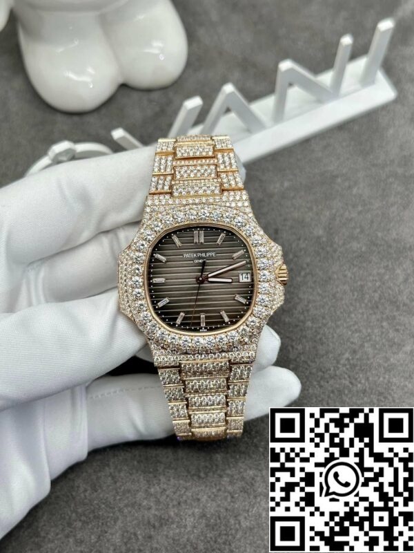 z4634291489211 195469b8827456ae1dcd3580d1cb55c3 Patek Philippe Nautilus 5711 from 3K Factory and custom Moissanite