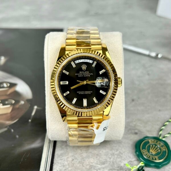 z4645732863148 b089a36af2031509843881b6a5a1689c 6b874be6 7291 42fe aaab f54c6c8ea91c Rolex Day-Date 40 228398TBR arany töltött 18k 153 grammal a GM gyárból GM gyárból