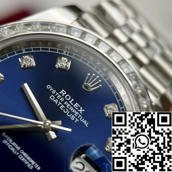 z4645734406262 e6110c8cccb44e291d4313aa232b8dd8 974812d5 3d50 428b ad88 5d69e101a89e Rolex Datejust 41 Blau Moissanite Dial 126334-0016 und benutzerdefinierte Moissanite Baguette Lünette