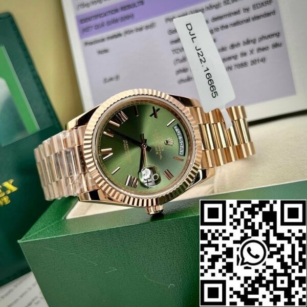 z4655652388123 eb0cf6787aa23a26ba3de13243ba1e94 d6d37f33 a8f0 4b42 b980 bf026d62092c Rolex Day-Date 40 228235 Gold Filled 18k med 150 gram vægt grøn urskive