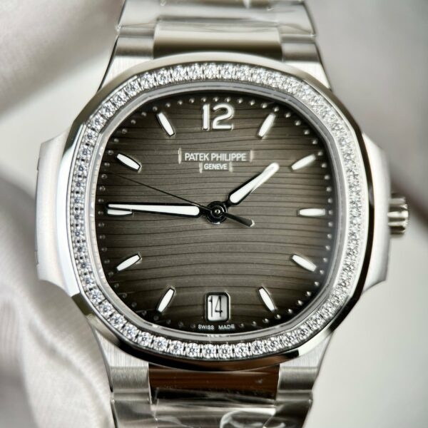 z4660447694170 7cdf0a8c47354497e320d2b8af5c021f Patek Philippe Nautilus Ladies 7118/1A-011 обичай камък от 3K фабрика неръждаема стомана