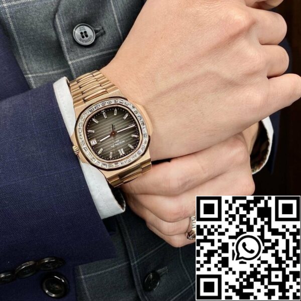 z4660904613300 c32900e0831df728077493d21ce60c1a Patek Philippe Nautilus 5711/1R-001 -Bolsa de oro rosa de 18 quilates y moissanita baguette