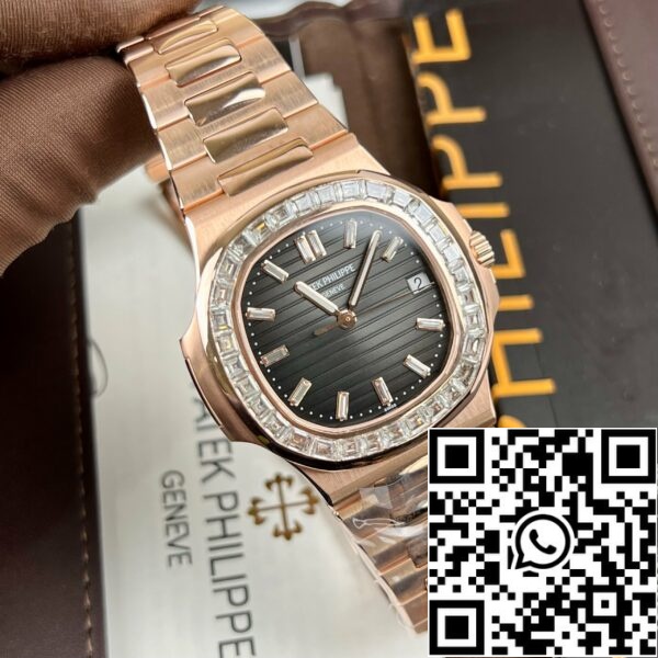 z4660904652052 eb3cf58a41d0e6055e10f1f35b1e55bd Patek Philippe Nautilus 5711/1R-001 - Baguette en or rose 18 carats et Moissanite