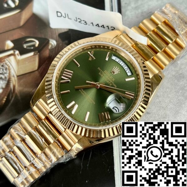 z4661310271593 62520293ba761c505ffef0d314bcc234 0c876067 1871 4c1f 9849 eed0b7f56e61 Rolex Day-Date 40 228235 Kulta Täytetty 18k 167 grammaa paino vihreä soittaa