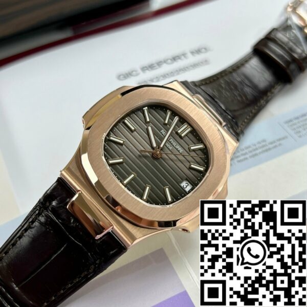 z4664181287660 fcdfa6f734896550b4e5312c504f7c1d Patek Philippe Nautilus 5711/1R-001 - owinięty 18-karatowym różowym złotem skórzany pasek wersja