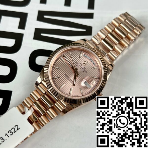 z4688015984857 edf36f05c986e43fd5e4c4e2c92bf2ba 0d528698 f3a7 49c6 a5e6 60f1b660465b Rolex Oyster Day-Date 40mm chodmip 228235 bevonatos 18k rose arany Best 1:1 Edition 130 gramm