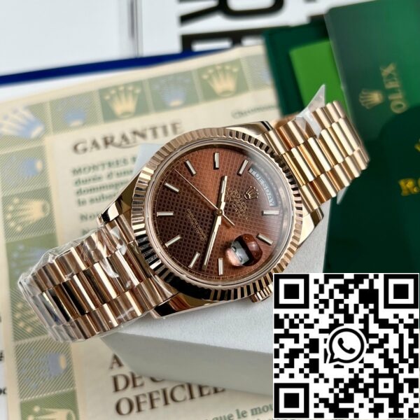 z4688016170600 7a444d452ffddaf8203d7869f3c810ca b5e3d3ec b262 48c1 a66f b2cad9a9ac5e Rolex Day-Date 40 228235 chodmip Best 1:1 Edition gecoat 18k rose Goud 130 gram