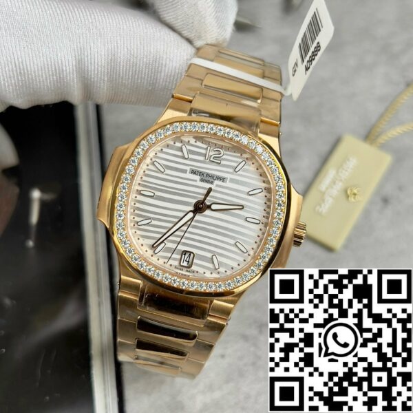 z4688017960920 e8351e9eb10ba50fc2a31f664a07fb59 Patek Philippe Nautilus 7118/1R-010 18k guld fyldt med hvid urskive custom Moissanite sten