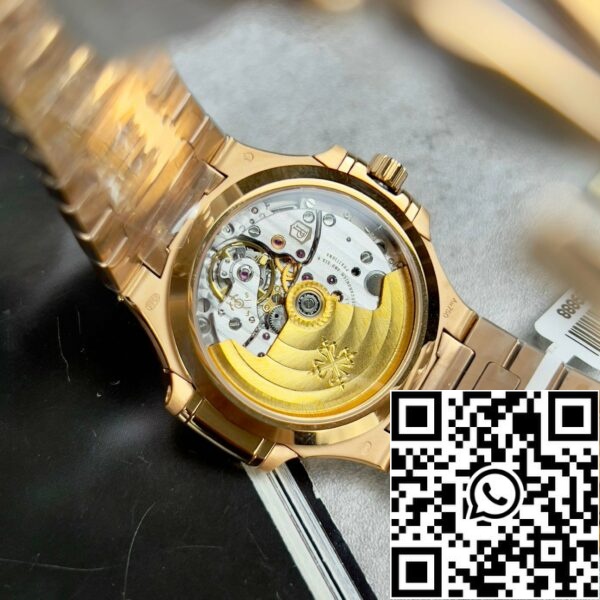 z4688017974226 24a68640e16599a175b42c8ba2df5e42 Patek Philippe Nautilus 7118/1R-010 oro 18k con quadrante bianco e pietra Moissanite personalizzata