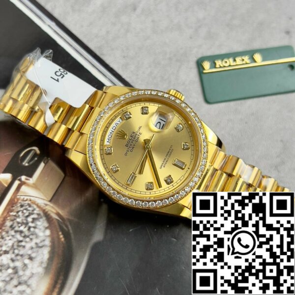 z4688018641570 8a8b6cf9d61a7d7b8c06adcc4995ec45 0f57bbab f582 4225 b0a5 7f0d3ab8b919 Rolex Day-Date 128238-0008 Orologio 36mm rivestito 18k con lunetta Moissanite