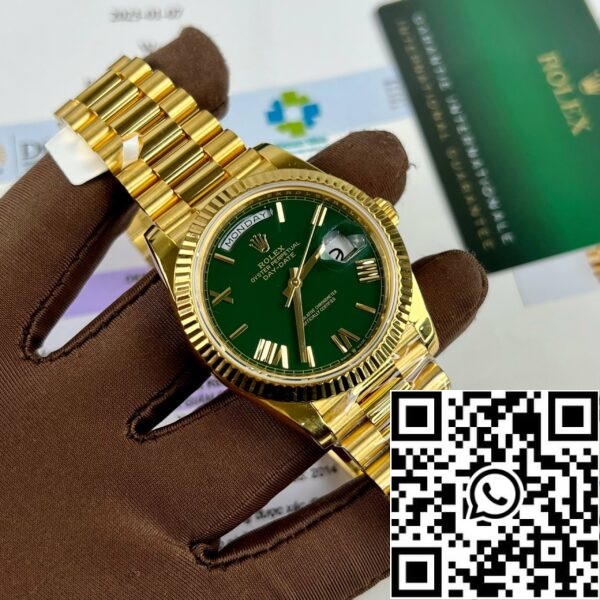 z4688019303037 9b15f199c91f410c2f448e1668f1daf3 db39d59c d07a 43f9 98db 307bb38032f8 Rolex DayDate 40mm 228238 bevonatos 18k sárga arany elnök zöld számlap 130 gramm