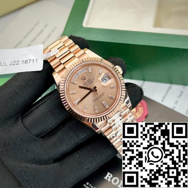 z4689777181444 98d62ea0aaa99927dcc29f63f10c2241 da9c6df3 b3bb 4f57 b53a 82f559d8af69 skaleret Rolex Day-Date 40 Rose Gold 228235 champagne Gold Filled 18k fra GM Factory