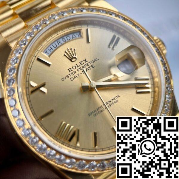 z4689779012516 59552e66640abf450fa89241f05b4366 03a2516f 3ea9 47a9 9e24 d1fdad1d9e52 Rolex Day-Date 40mm 228238-0006 recubierto 18k oro amarillo Mejor 1:1 Edición bisel moissanite