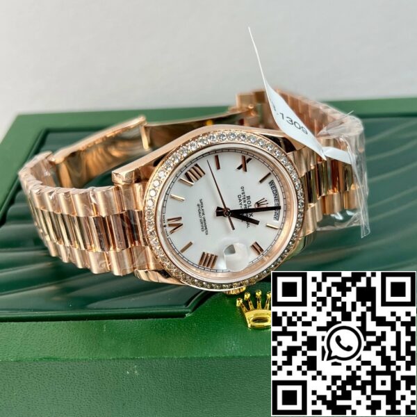 z4689779228961 935e2459843bc29097afebd83284f23c 98243610 1750 42e2 b400 e40e738c2496 Rolex Day-Date 40 228235-0032 40mm melhor edição 1:1 revestida a ouro rosa de 18k e luneta em pedra