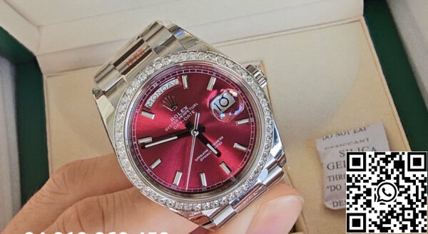 z4708427594404 7ed0f0a84fe5fc8efb12eb28e12eee0a Rolex Day Date 118239-0288 Mostrador vermelho 1:1 Best Edition EW Factory Stone Bezel