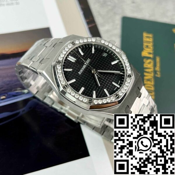 z4837255956778 cd6b87d952204571e3cf0937429d1601 Replica Audemars Piguet Royal Oak 15400ST.OO.1220ST.01 Custom Moissanite gyémántokkal