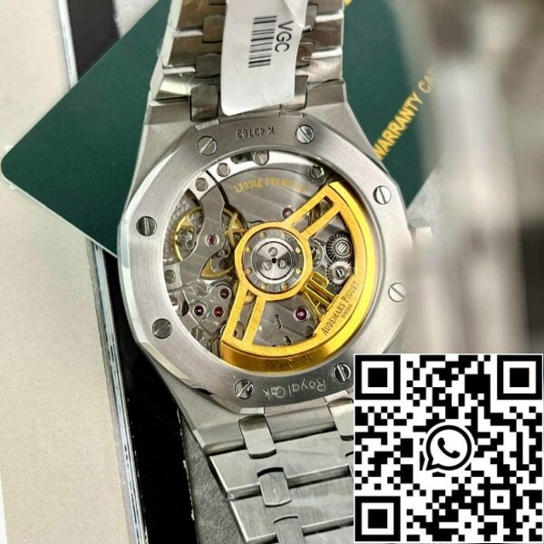 z4837255978131 f610f1d5e59b04dcee07f2ac937d4dbb Replica Audemars Piguet Royal Oak 15400ST.OO.1220ST.01 Custom Moissanite gyémántok