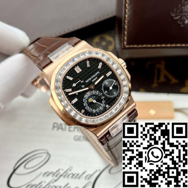 z5270692283740 8fa83d0c1fcd17815cbc2d079ac036df Patek Philippe Nautilus 5724R-001 GR Fabrik 1:1 beste Auflage Schwarzes Zifferblatt Rose Gold und Stein