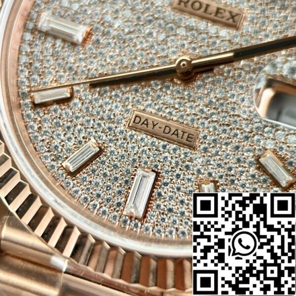 z5300282912964 b2b597d1fab589a3d35997aadd18db3e 8e4d7191 ce73 4782 8157 a94a12a9a4c3 Rolex Day Date m228235-0036 custom 18k Everose Gold 1:1 best edition GM Factory Moissanite wijzerplaat