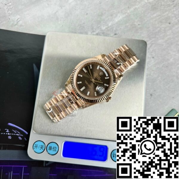 z5300326988714 5b03f7eed48fdf99c4500cf4af123908 Rolex Day Date M228235-0003 1:1 Най-добро издание GM Factory V3 Шоколадов циферблат Версия с противотежест