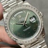 z5331950810315 d6454b203b2ede208dfc06a3611825d0 7222657b f2d5 4d7a ae00 87546c35e47c Rolex Day Date 40 M228236 Esfera Árabe Verde 1:1 Mejor Edición GM Factory V3 Versión Contrapeso