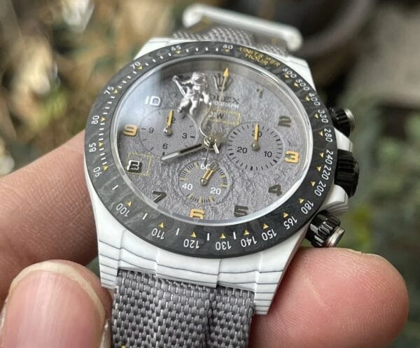 z5395508942002 1ac9817c05e9d3d022dbcd92c024e690 【4130 Mouvement DIW Modified Version】Rolex Cosmograph Daytona Series Grey Strap Carbon Fiber case