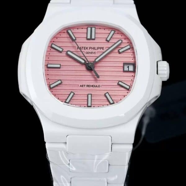 z5569289211984 b1a7899b32a3f1217452ddc45a336776 [AET modifierad] Patek Philippe Nautilus 5711 Ceramic Pink Dial 1:1 Best Edition