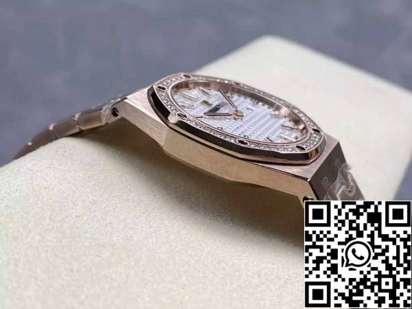 z5742671663230 f26f2ea67922e32e2b9eeffd588de4ab Audemars Piguet 67651 Quarzo 33mm 1:1 Best Edition ZF Factory Quadrante Bianco Oro Rosa Diamante