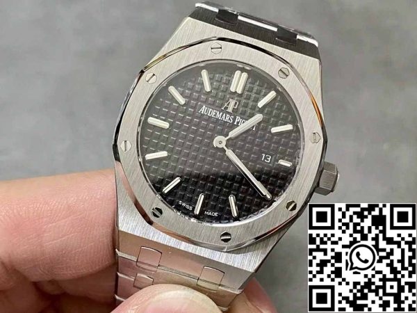 z5742674328740 a6f95b53d320e063d56ac2e498083d3f Audemars Piguet 67651 Quarz 33mm 1:1 Best Edition ZF Factory Schwarzes Zifferblatt Silbernes Gehäuse